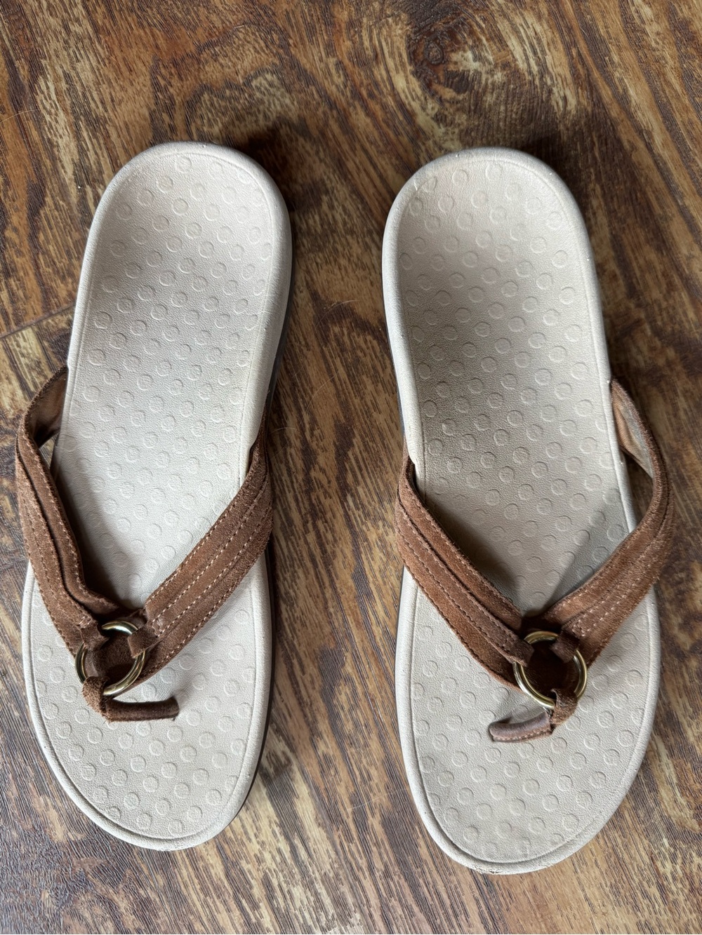 Ladies size 12 Vionic sandals